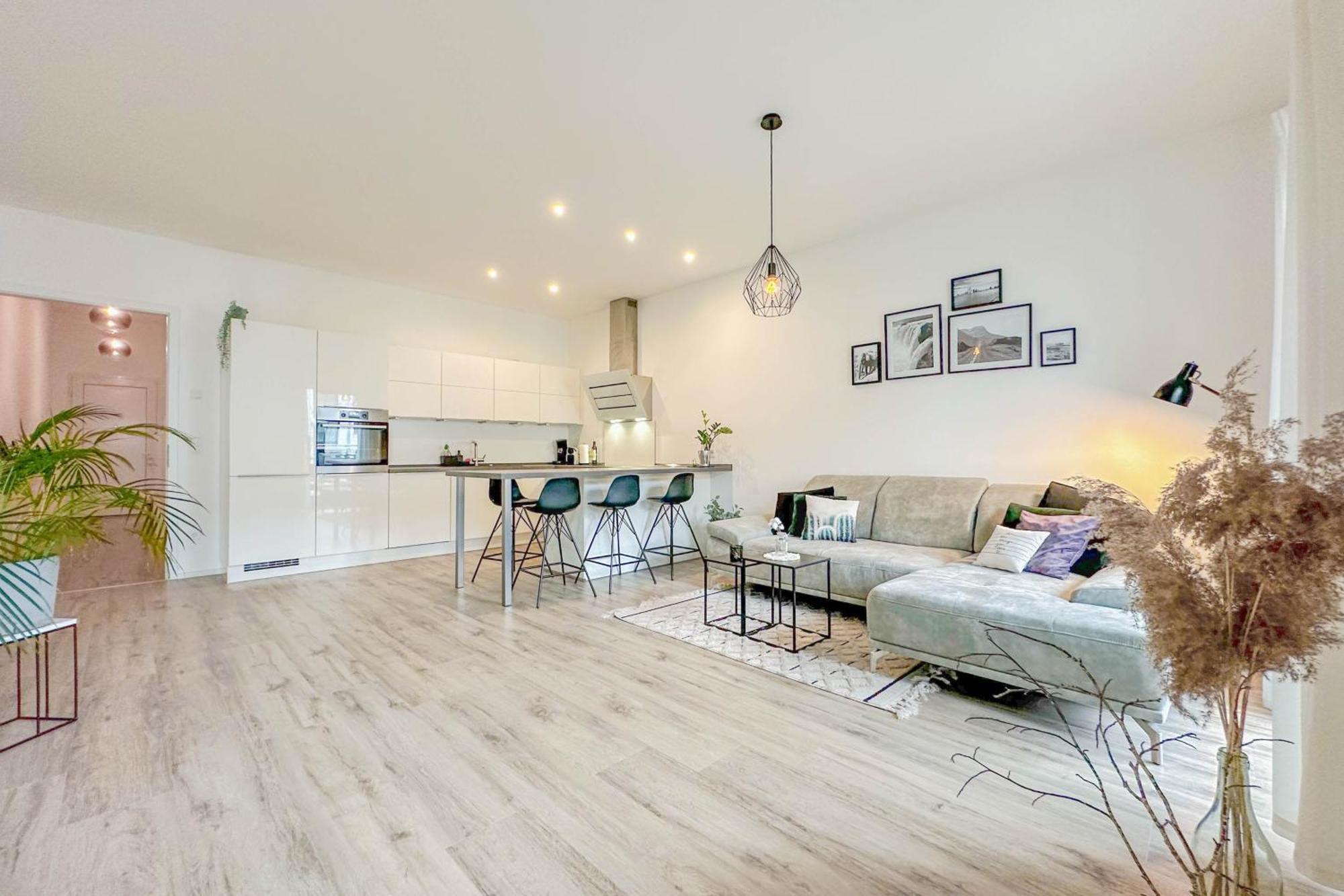 Modernes Trierer Cityloft Mit Grossem Balkon Luaran gambar